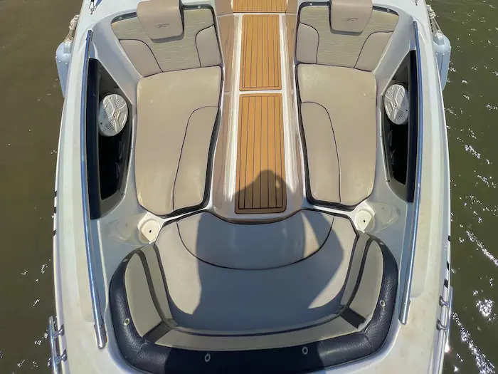 LANCHA PREMIUM FOCKER 23 PES (4)