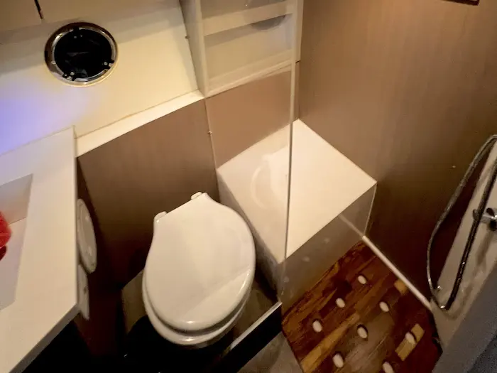 ROYAL MARINER 33 PES 4